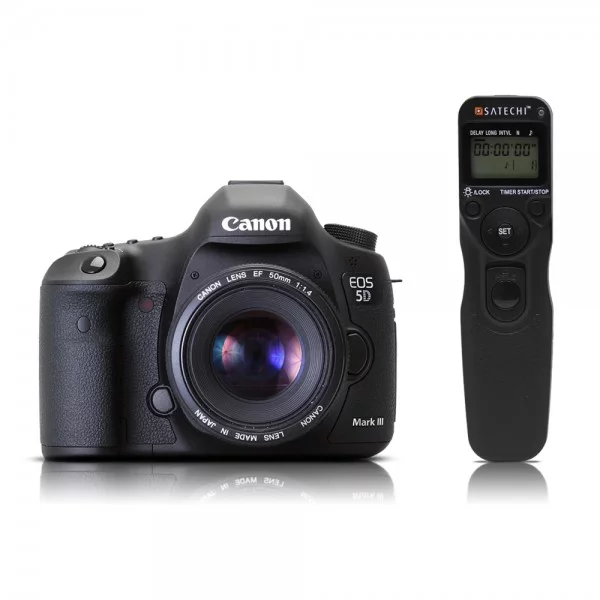 The Satechi WTR-A is compatible with the Canon EOS-1V/1VHS, EOS-3, EOS-D2000, D30, D60, 1D, 1Ds, EOS-1D Mark II,III,IV, EOS-1Ds Mark II,III, EOS-10D, 20D, 30D, 40D, 50D, 5D, 5D Mark II,III and the 7D.