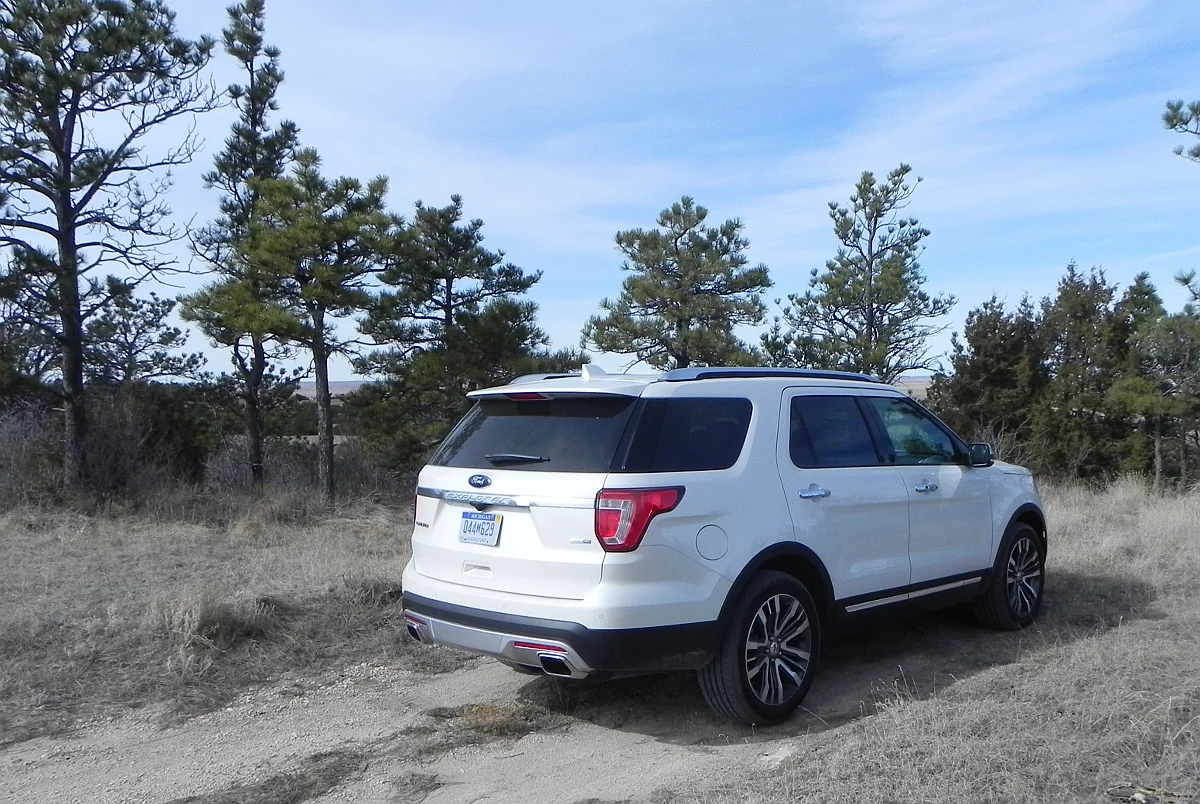 Signature Explorer design elements like the "wraparound" rear glass remain in this update