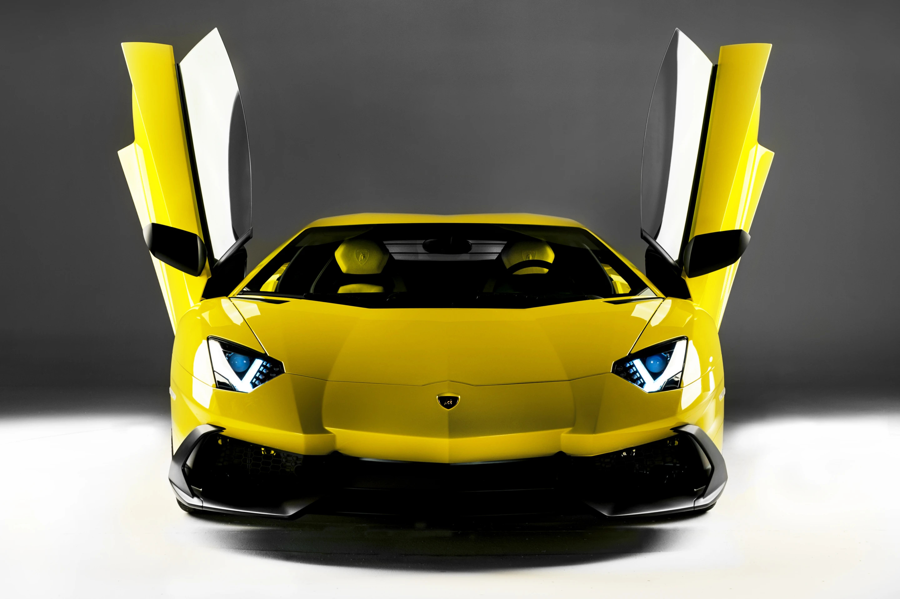 Aventador's Giallo Maggio, or “May yellow” color pays tribute to Lamborghini owner's most preferred color choice since the introduction of the Miura