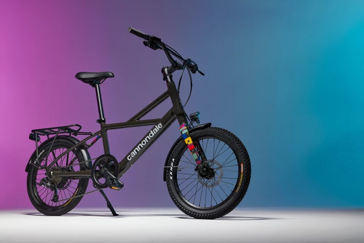 The Compact Neo weighs in at around 40 lb to become the lightest ebike in Cannondale's catalog