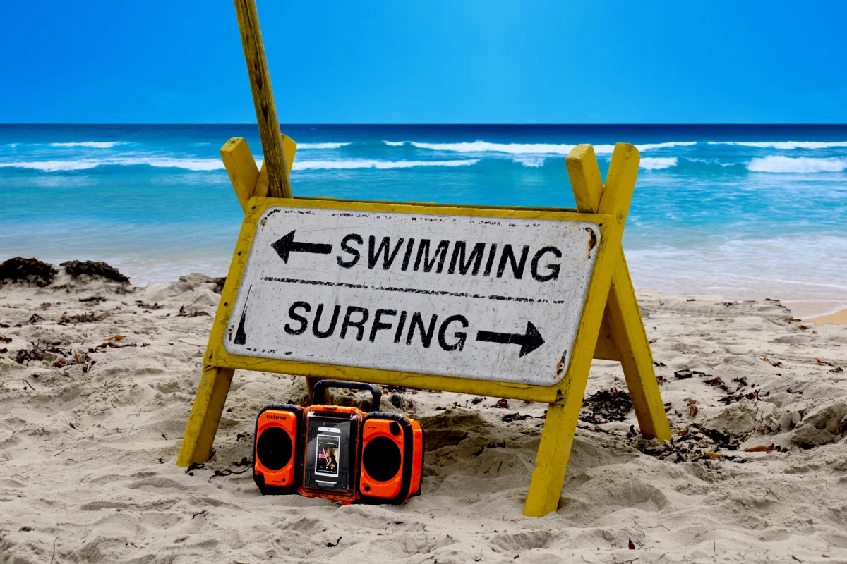 Grace Digital has just released a fully waterproof boombox for smartphones and media players - the Eco Terra