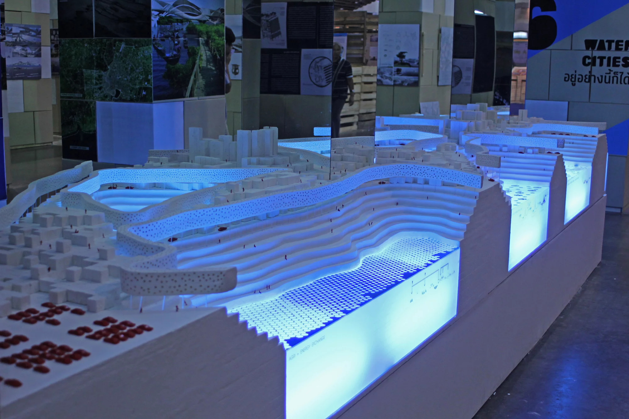 The relative depth of the reservoirs is clear in Shma's physical model of the conceptual Ayutthaya of the future on display at Architect Expo 2012