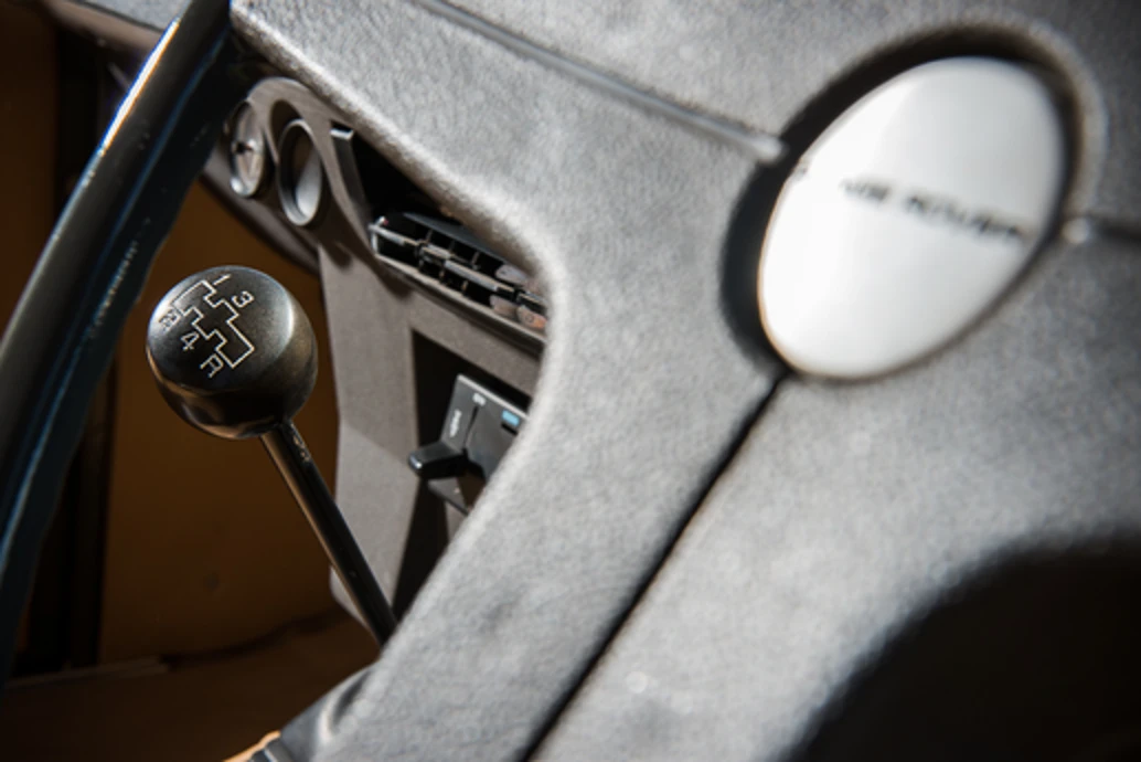 Range Rover 001 steering wheel details
