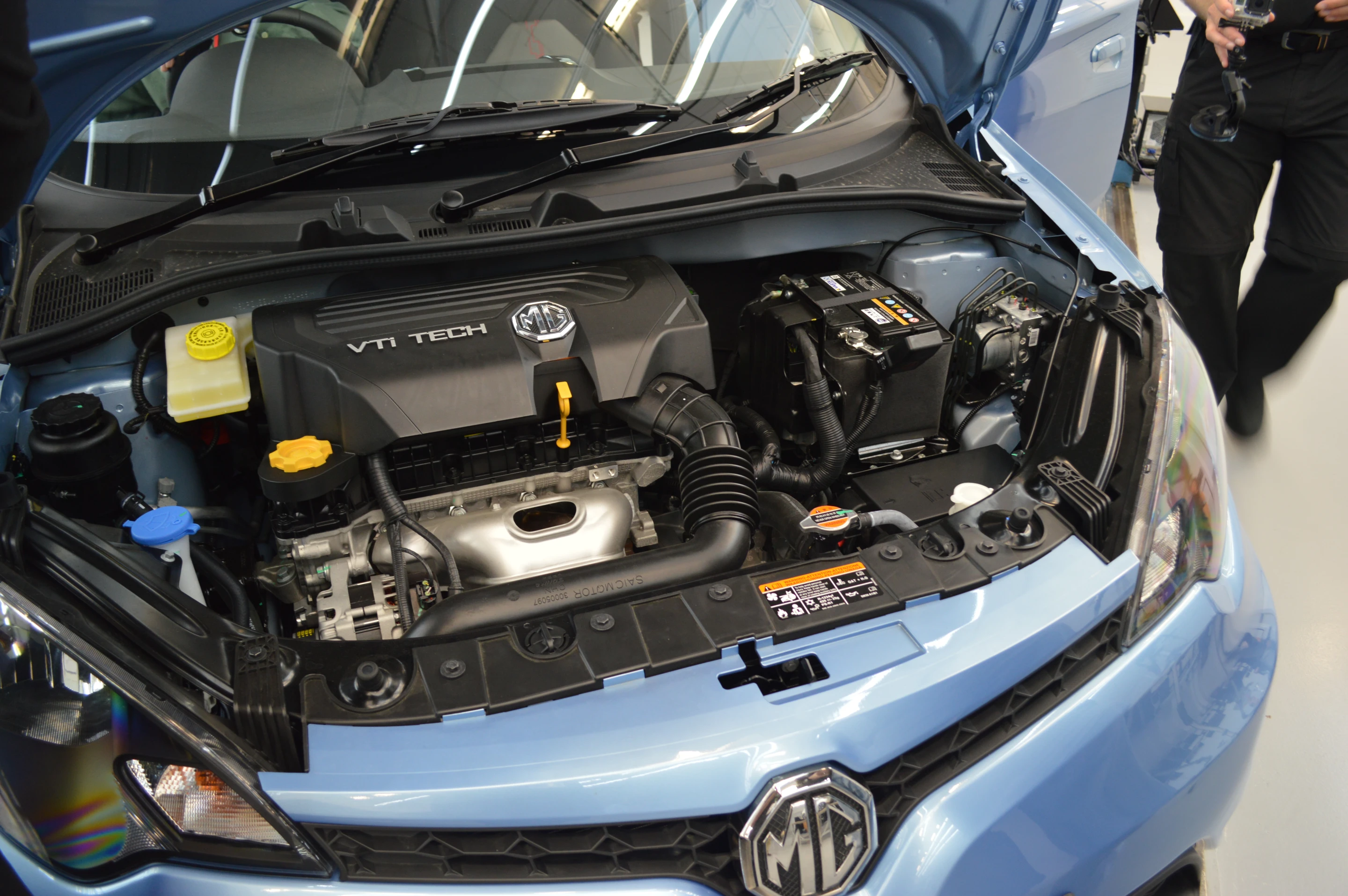 Under the MG3's hood (Photo: Gizmag)