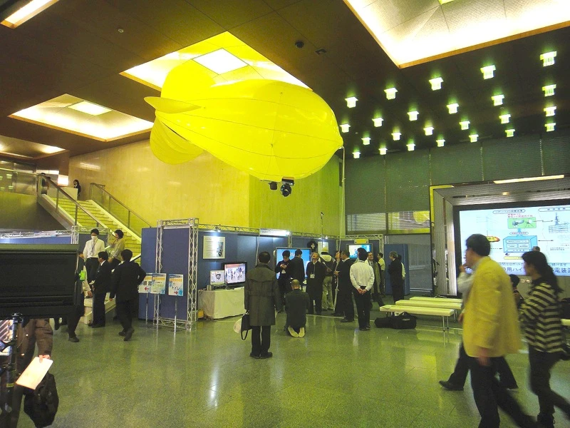 NHK's gyro-stabilized balloon camera rig