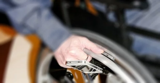 The i-Ox can allow the user to keep their phone close at hand while doing other things