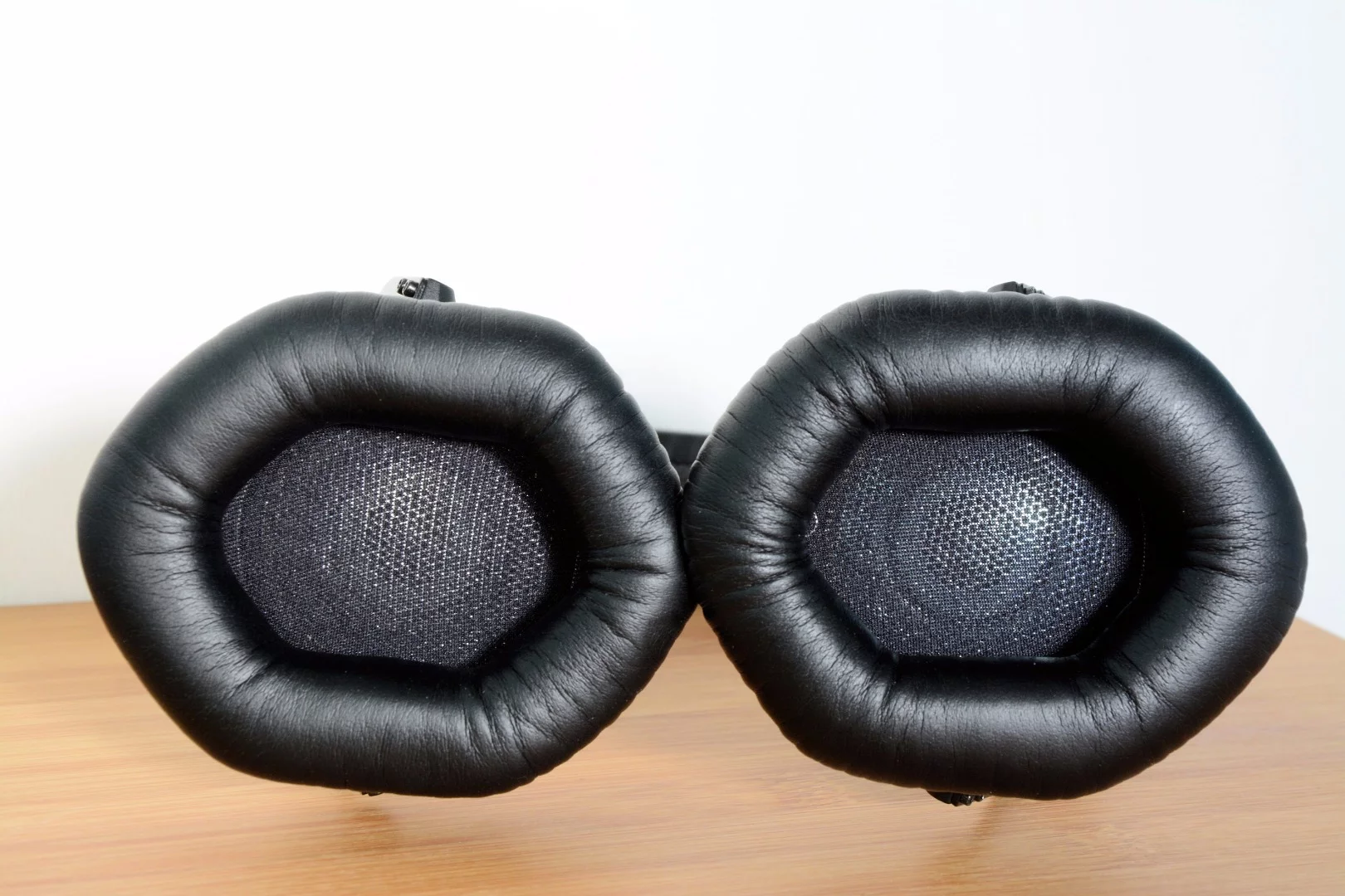 The earcups are home to patent-pending 50 mm dual-diaphragm drivers
