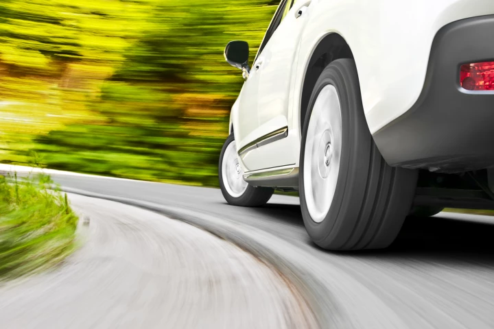 HALOsonic constantly adapts to the changes in vibrations coming from the tires against the road (Photo: Shutterstock)