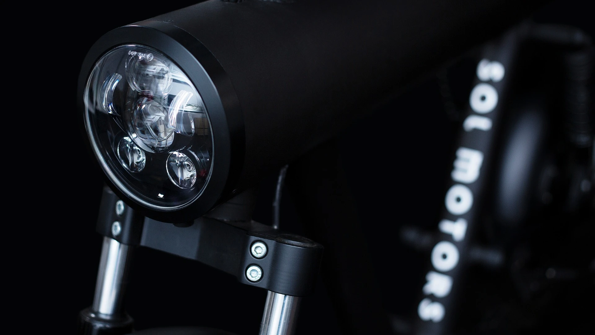 Sol Motors Pocket Rocket: there's the headlight ... where are the indicators?