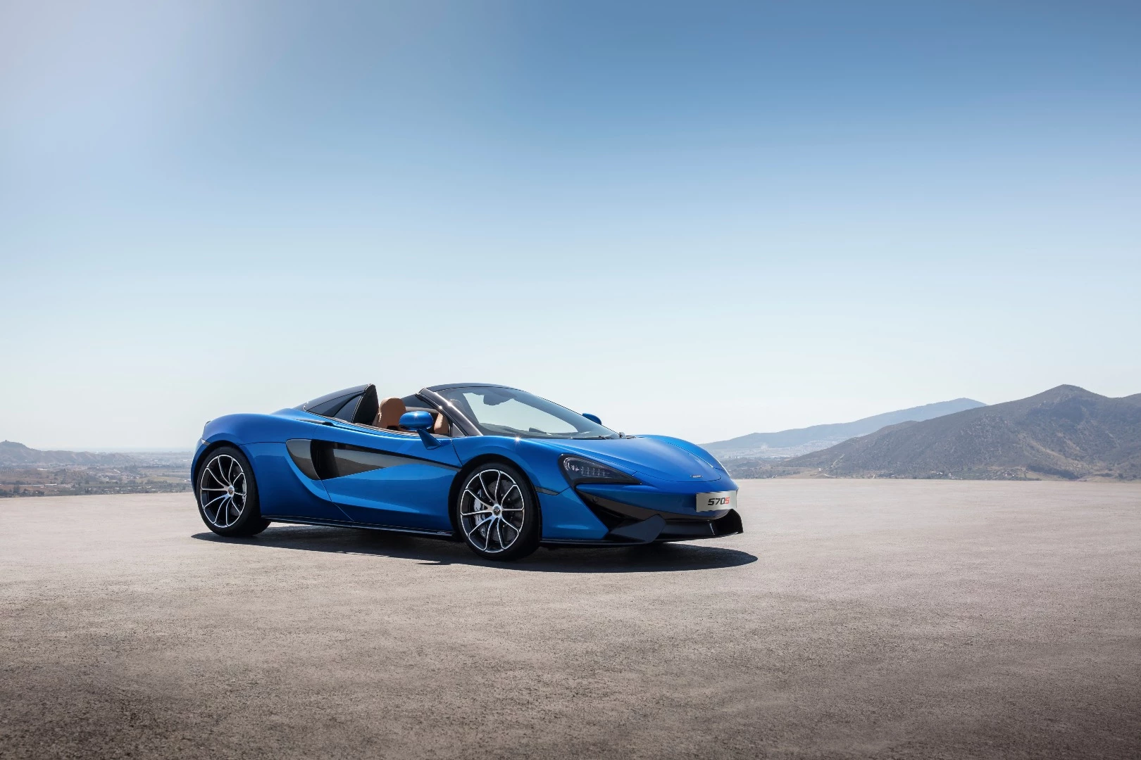 The complex design of the 570S translates nicely to life as a convertible