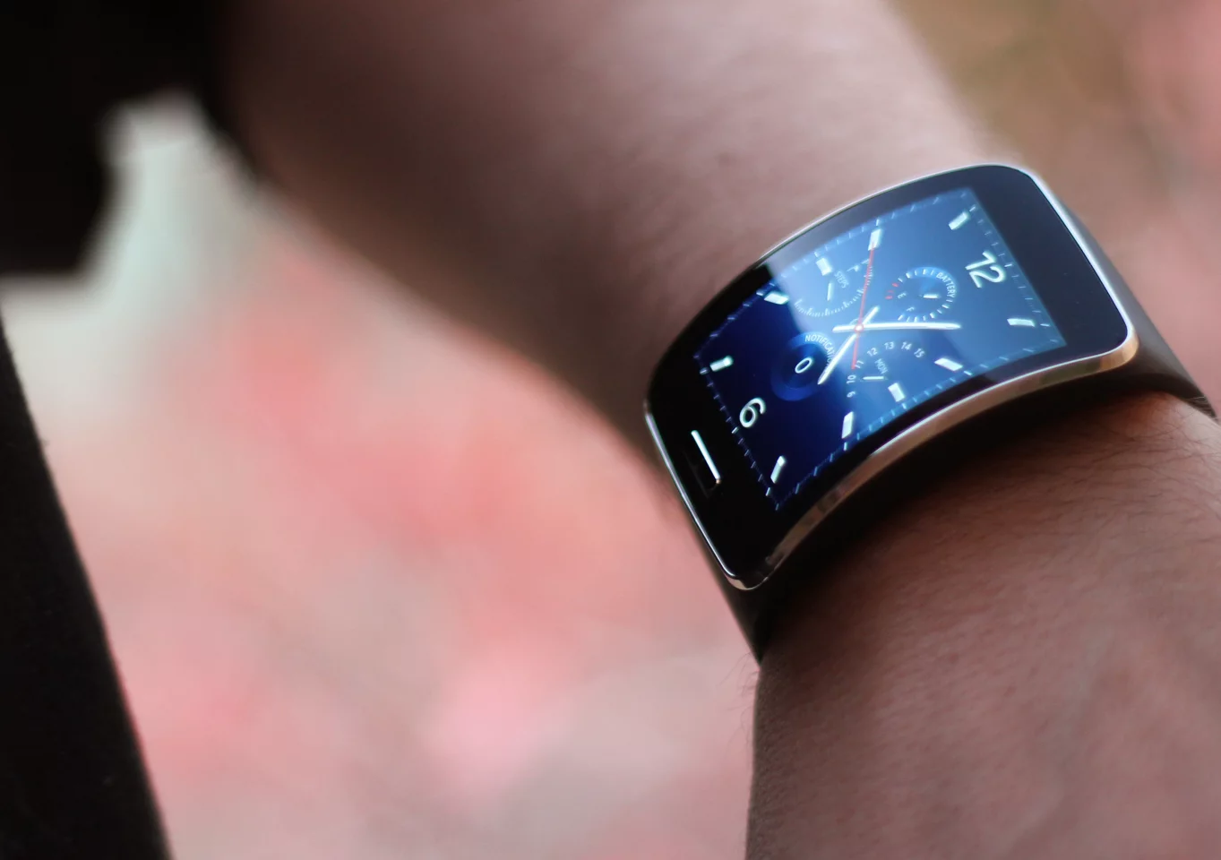 Samsung Gear S, a hit-and-miss – but unmistakably bold – smartwatch (Photo: Will Shanklin/Gizmag.com)