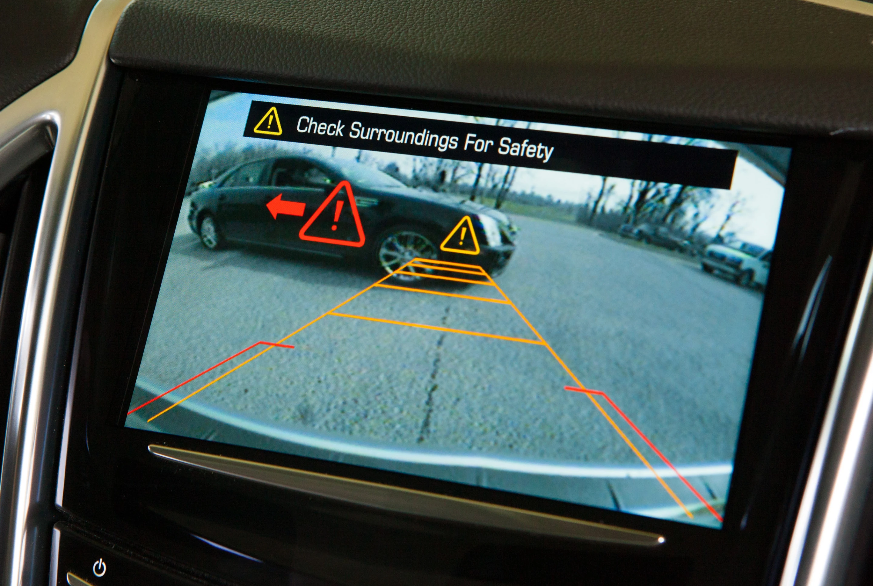 Rear Cross Traffic Alert, one of the systems that works together with the vibrating seat, uses radar to alert drivers about oncoming traffic when backing up (Photo: © General Motors)