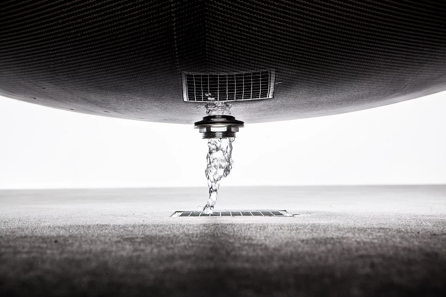 The Vessel has been designed specifically for a wet room, so ideally it would need a space for its 2.7 x 0.8 m (8.9 x 2.6 ft) frame to fit directly over a floor drain