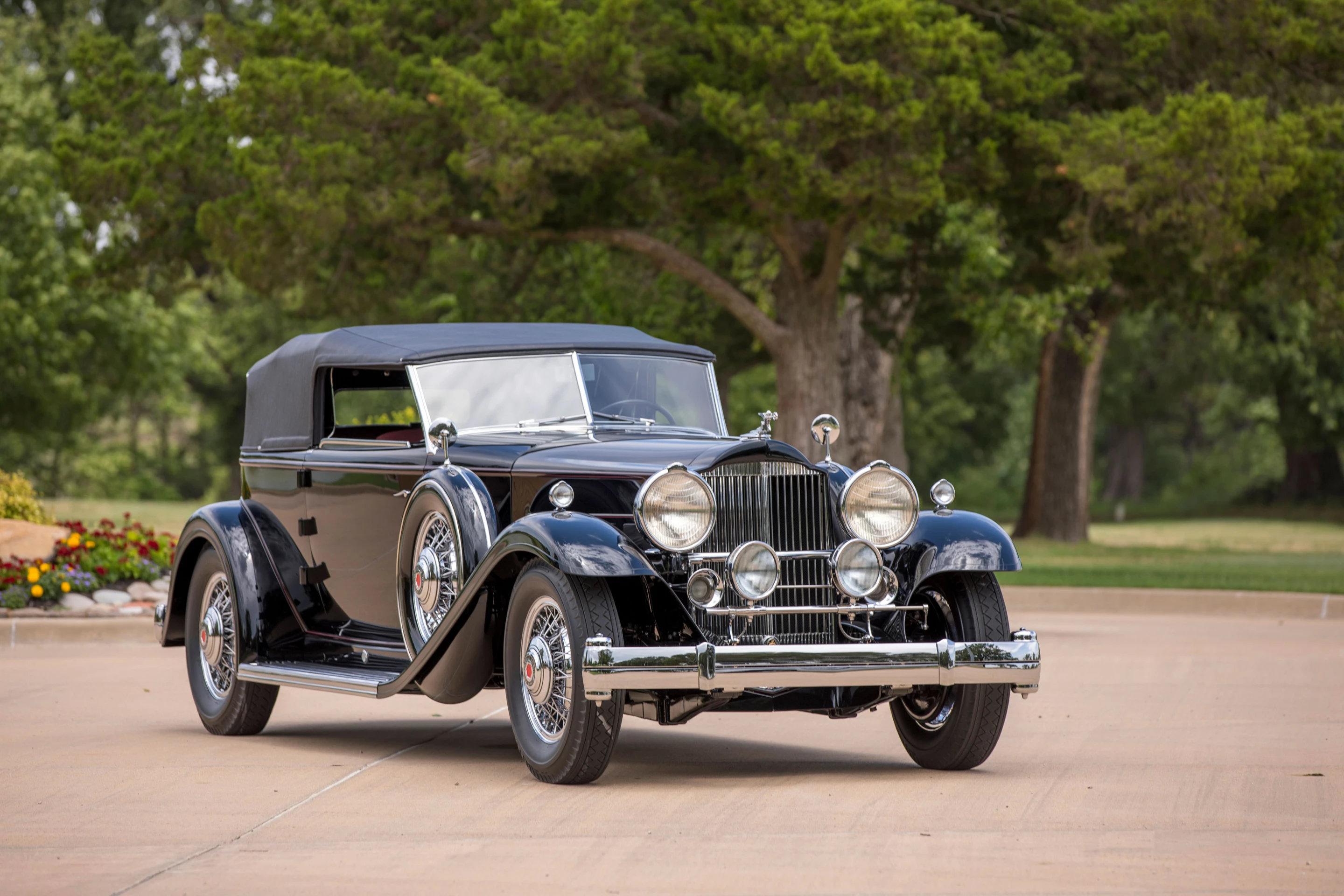1932 Packard Deluxe Eight Individual Convertible Victoria | SHIFT/Monterey Sale | 14-15 August 2020 | Lot 32 | Estimate: $1,000,000 to $1,250,000 | Official RM-Sotheby’s Auction Page