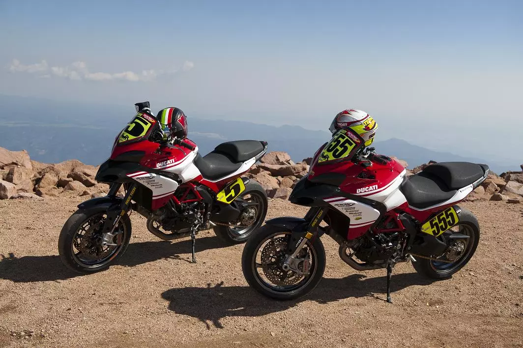 Ducati rider Greg Tracy was hot on Carlin Dunne's tail with a 9:58.262 time (Photo: Rob Miskowitch)