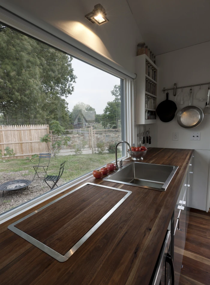 Stovetop with cutting board in place (Photo: Paul Burk Photography)
