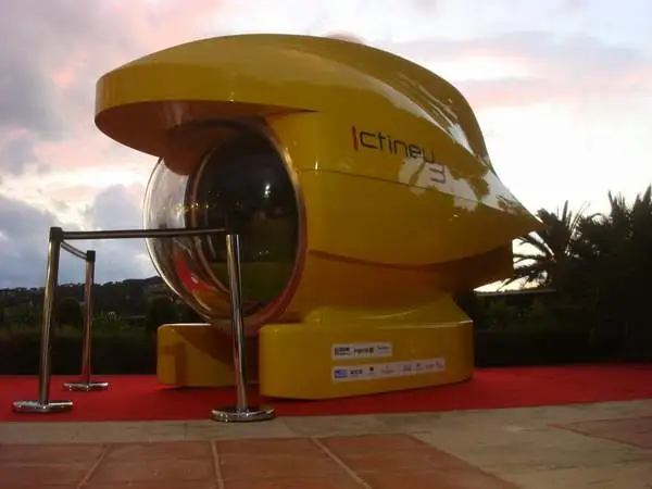 The ICTINEU 3 submersible
