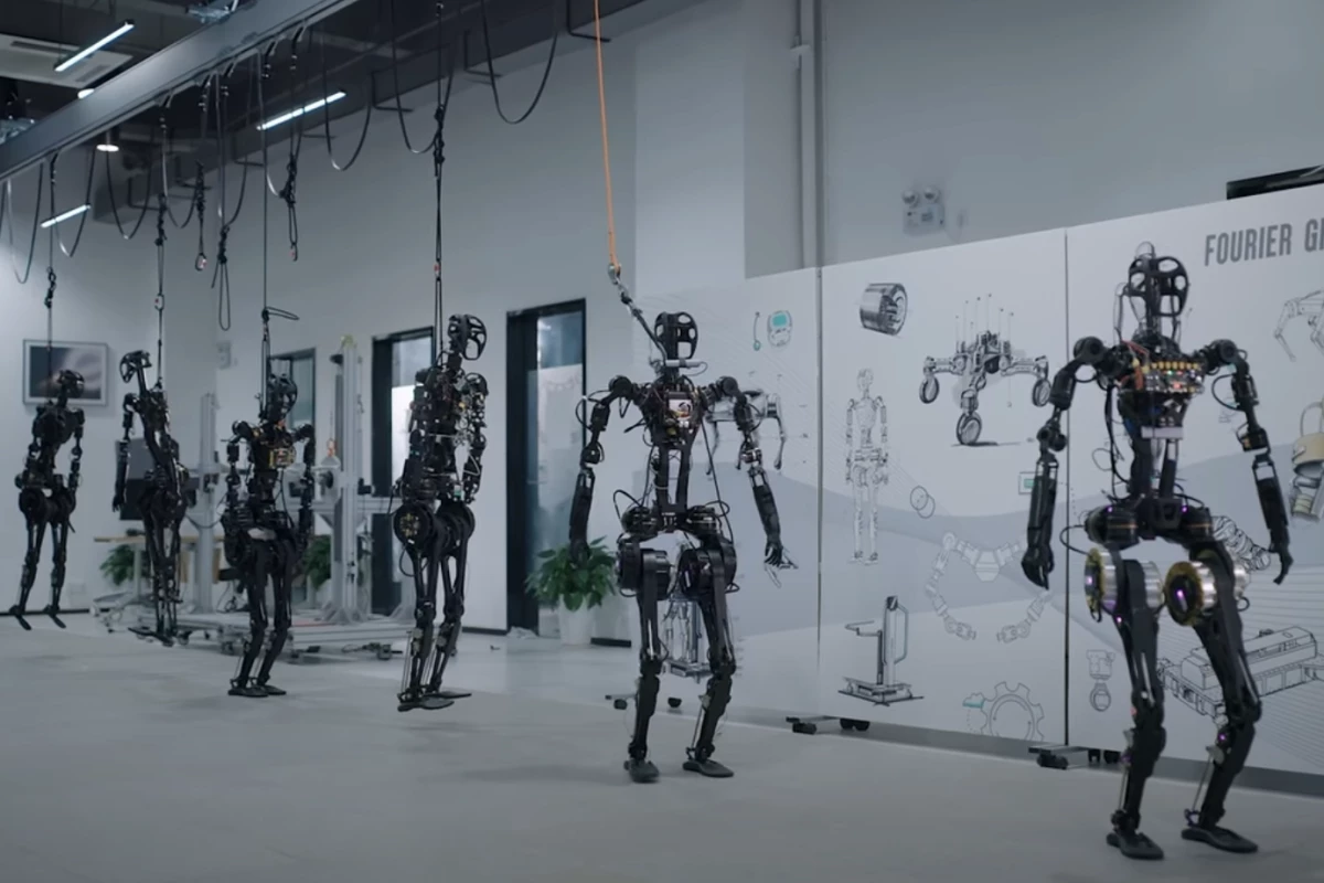 Fourier is working to ship 100 GR-1 robots to early customers by the end of the year