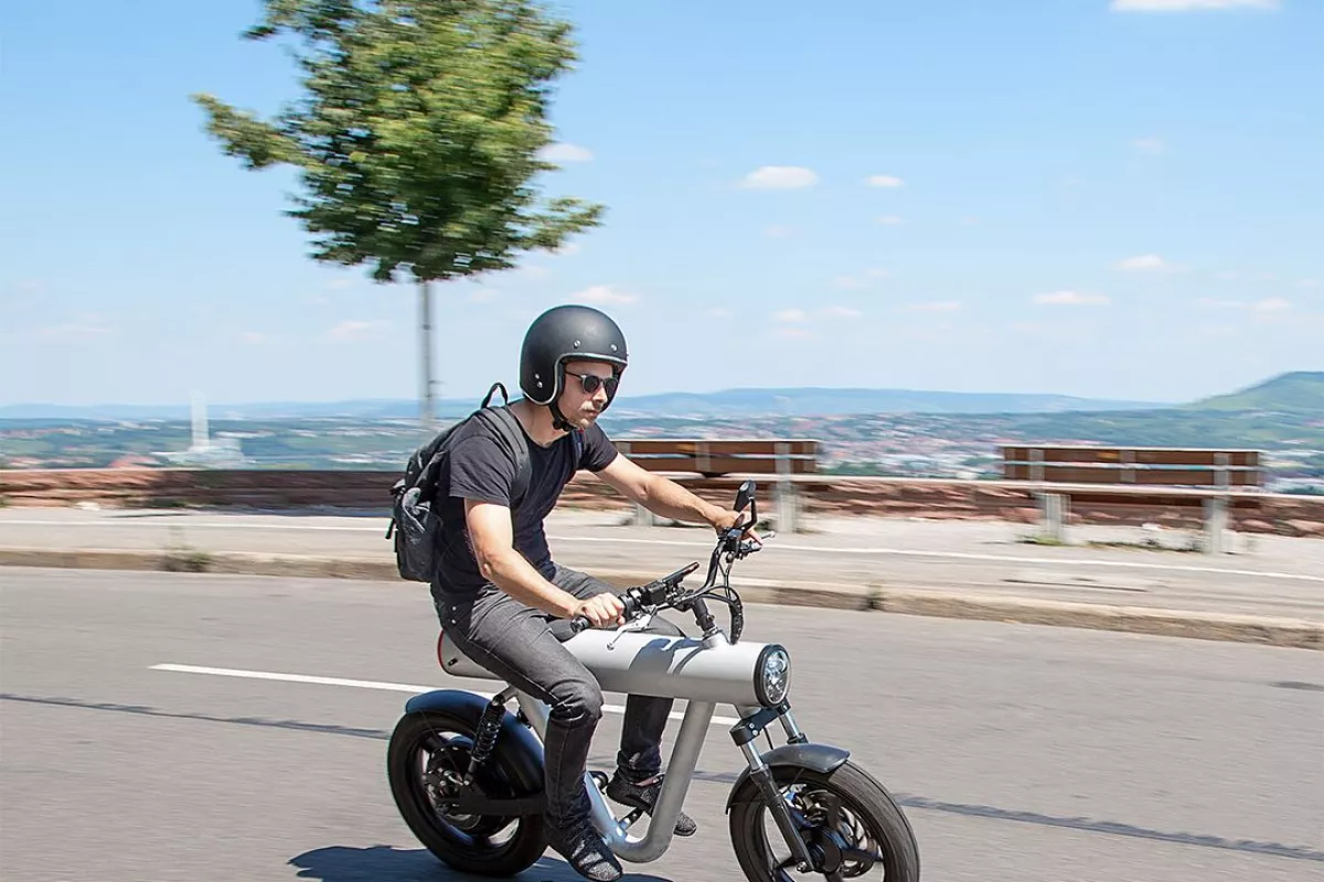 Something like an electric Grom, the Pocket Rocket is a humble, practical and clean e-commuter