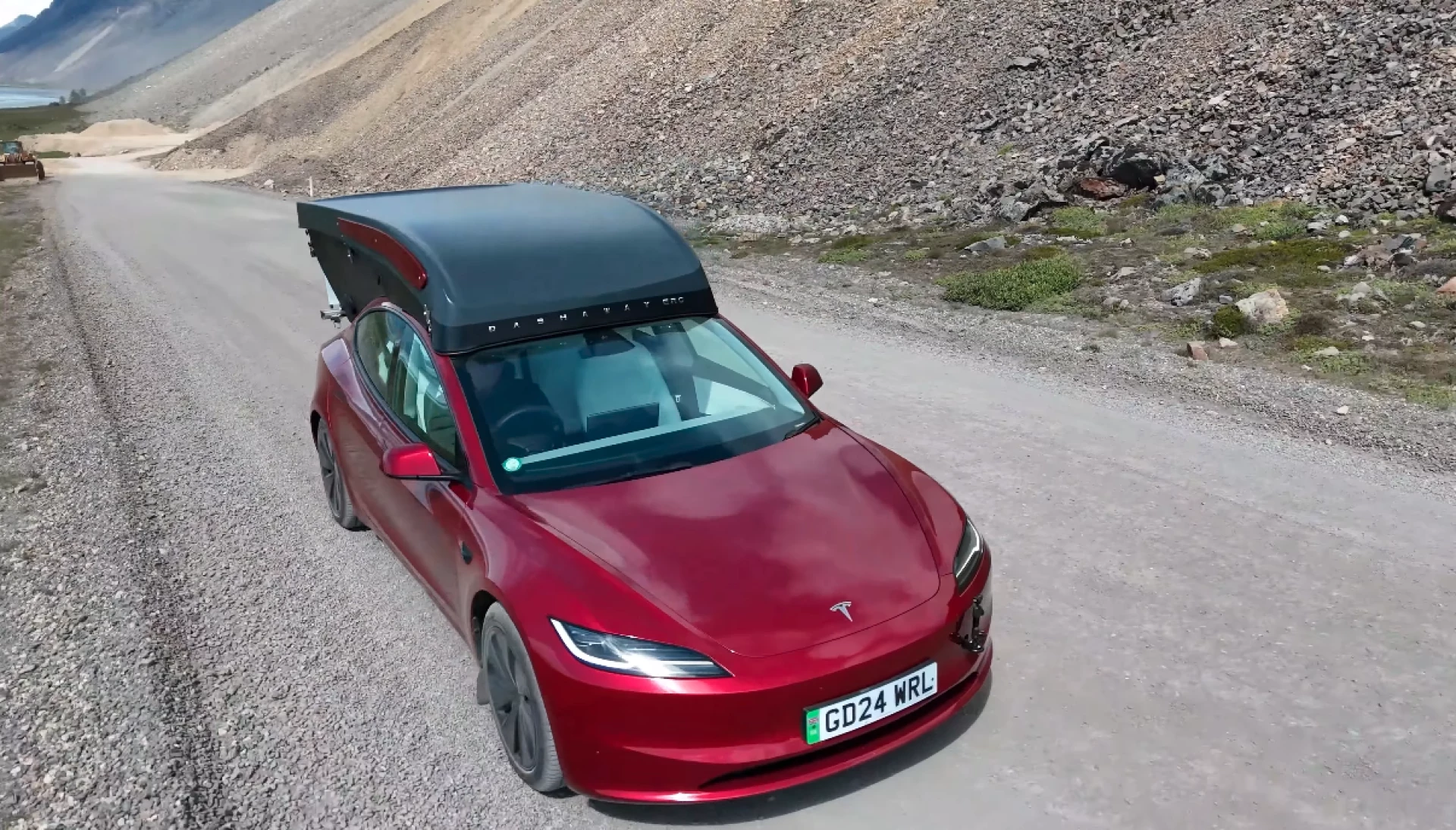 Comme une épaisse chevelure sombre plaquée en arrière (Source : Wheelhome)