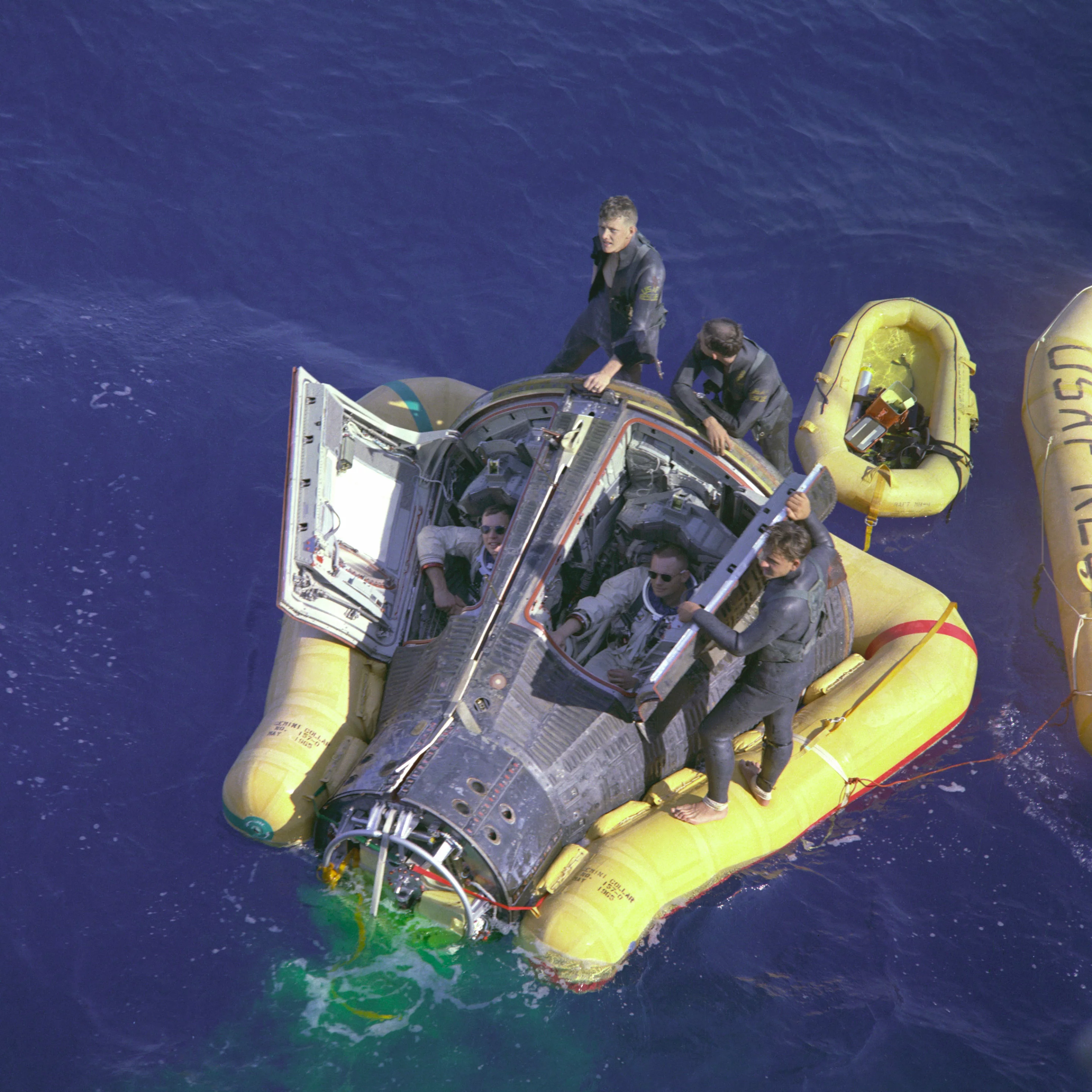Neil Armstrong and David Scott ready for extraction from Gemini VIII (Photo: NASA)