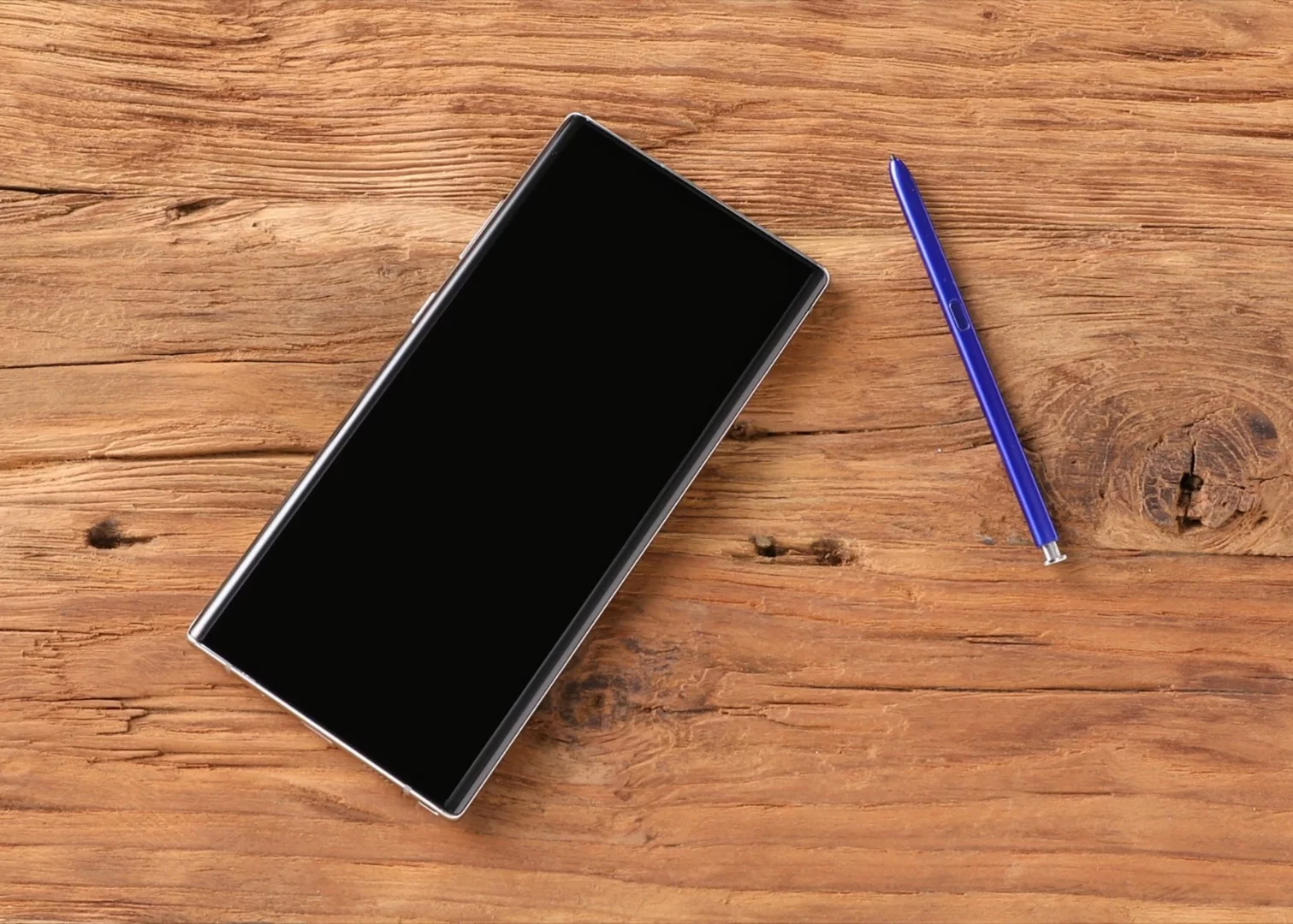 The Snapdragon 855 processor runs both the Galaxy Note 10 and the Galaxy Note 10 Plus