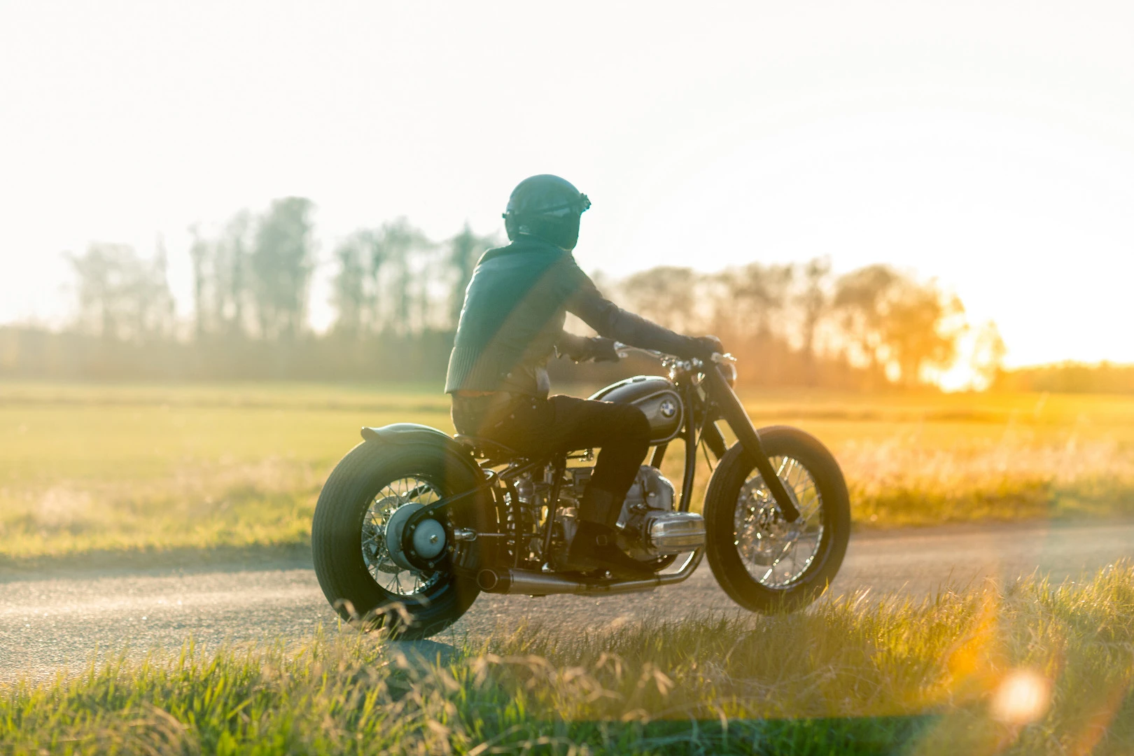 The BMW R5 Hommage in action