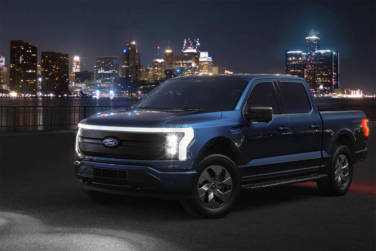 The successor to the 2025 Ford F-150 Lightning shown above will have more than double its range