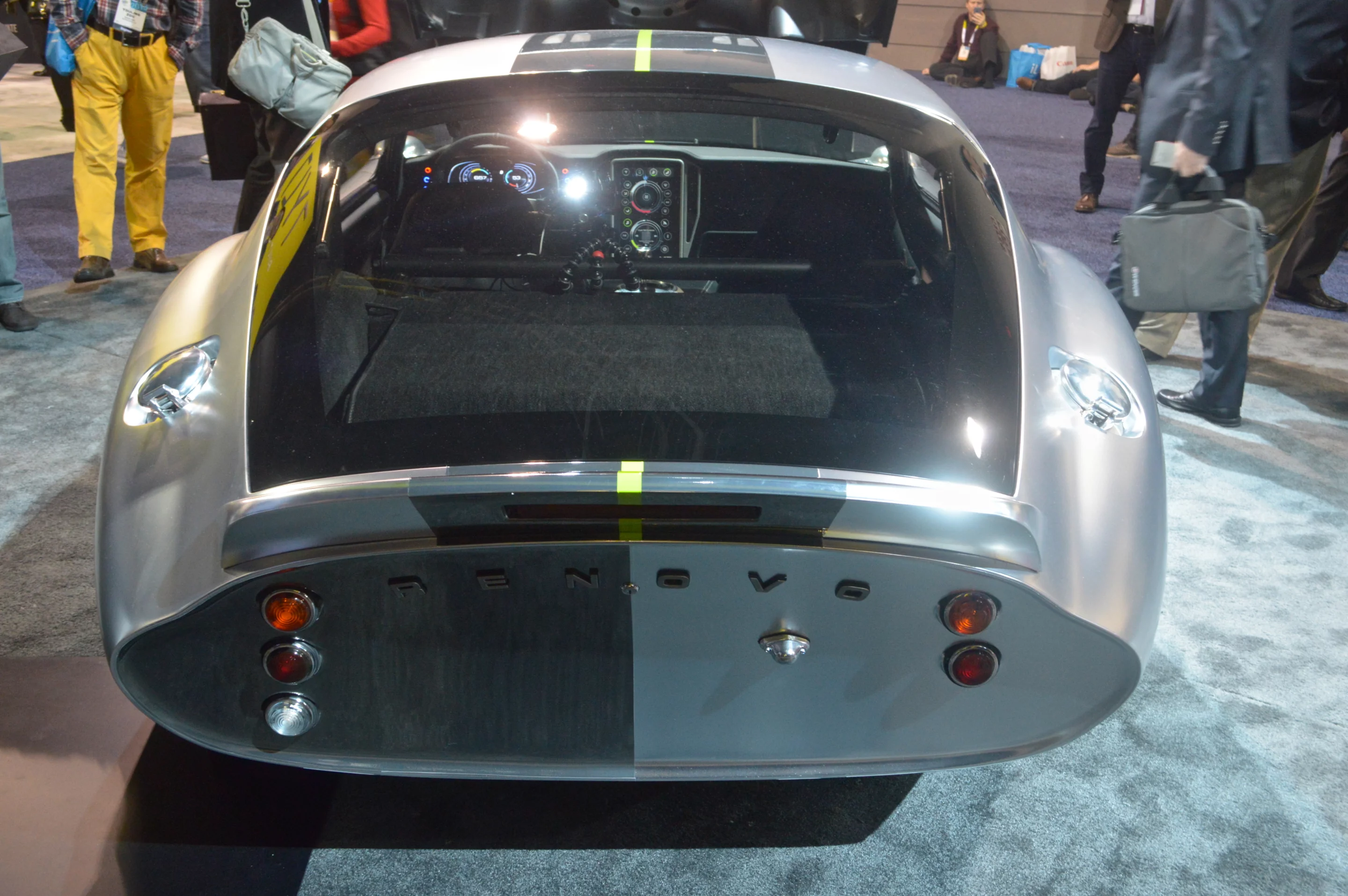 The body is factory built by Shelby to Renovo's specifications (Photo: C.C. Weiss/Gizmag)