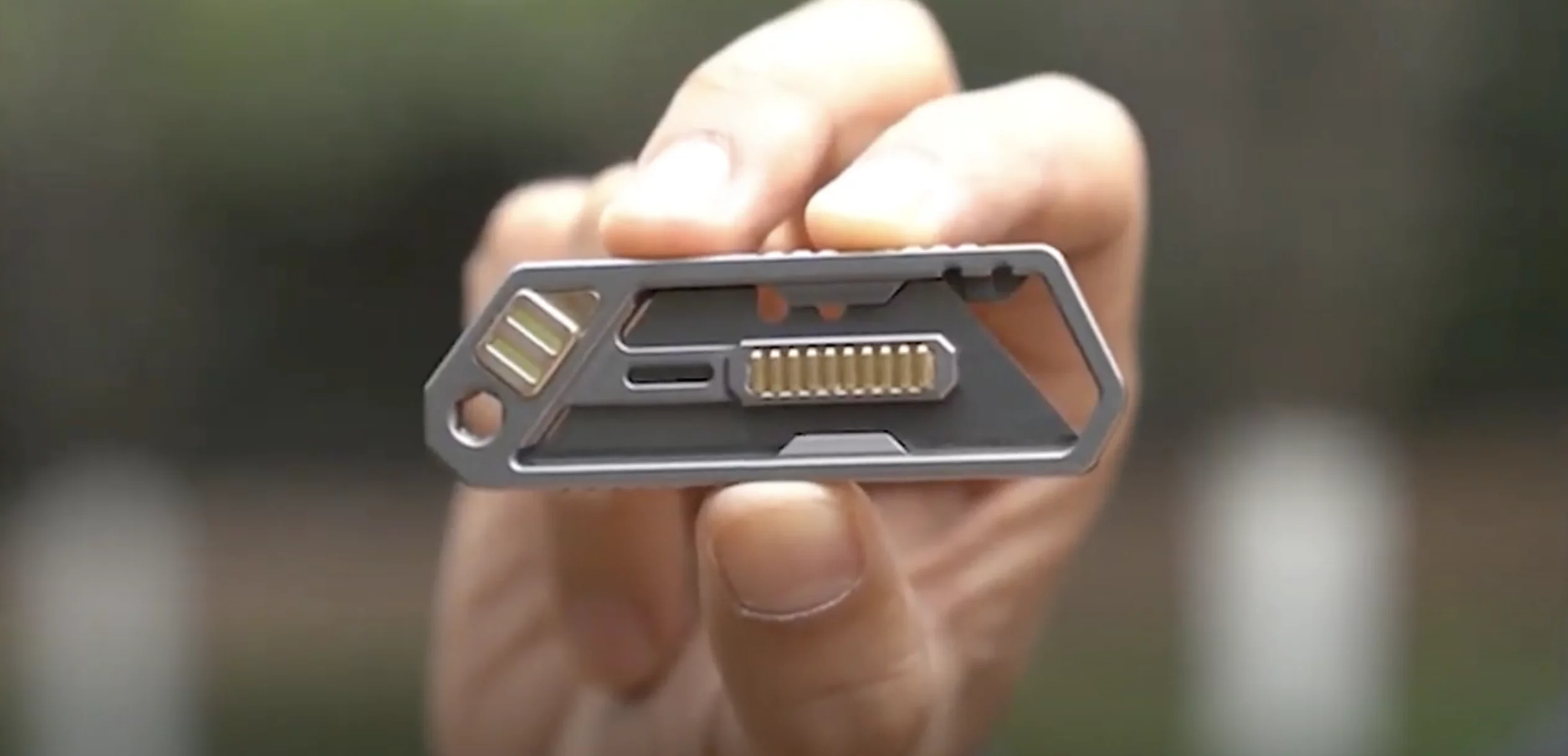 The Kiwi is a lightweight open-frame utility knife