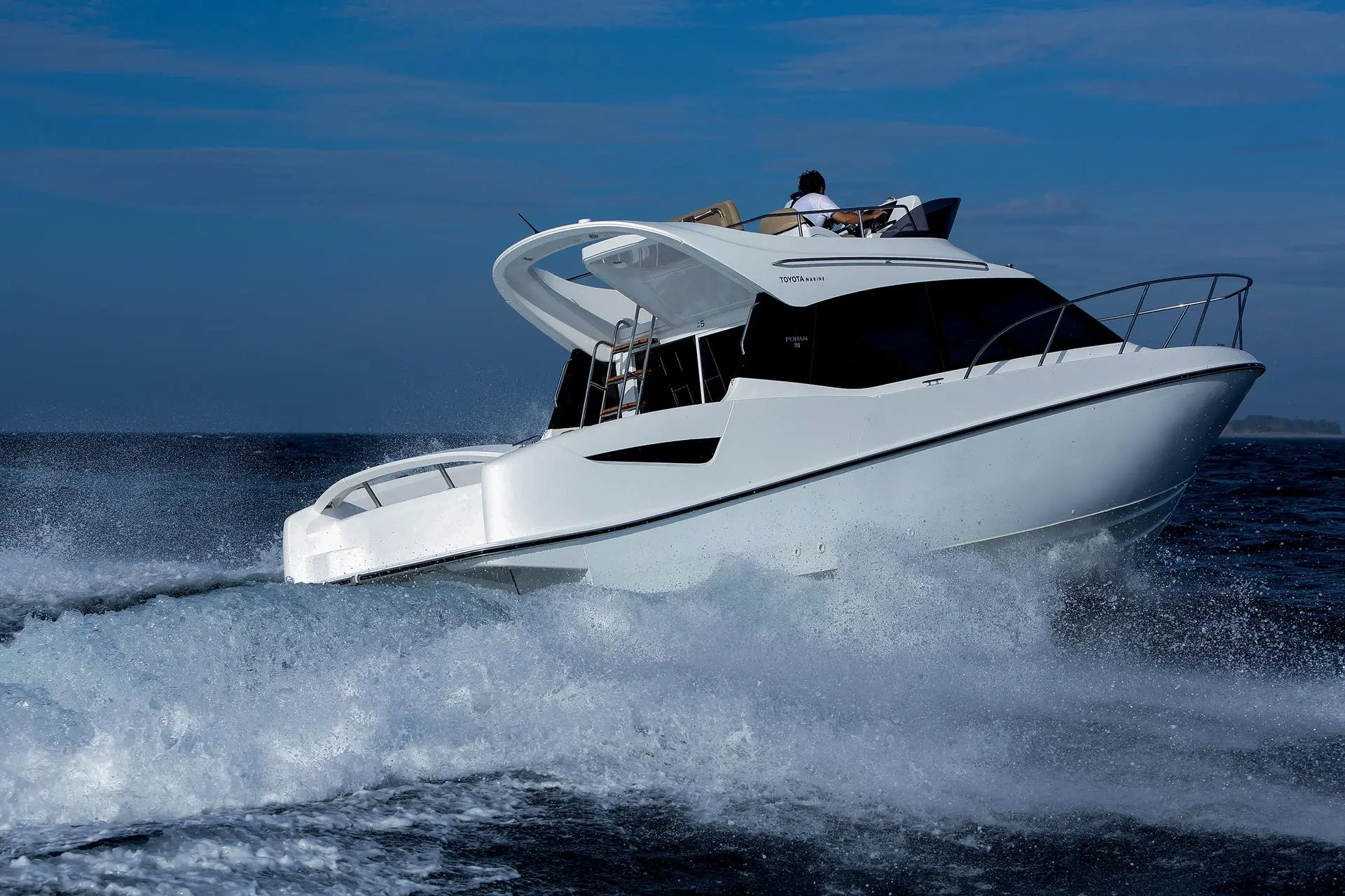 The Ponam-31 is powered by two turbo diesel engines derived from the Land Cruiser Prado SUV