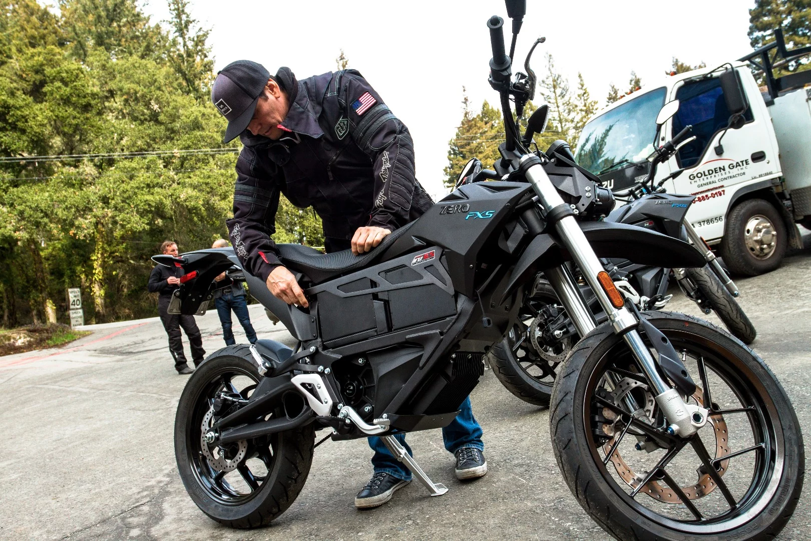 2016 Zero FXS: quick swap batteries make the FXS the bike of choice for short track racing and track work