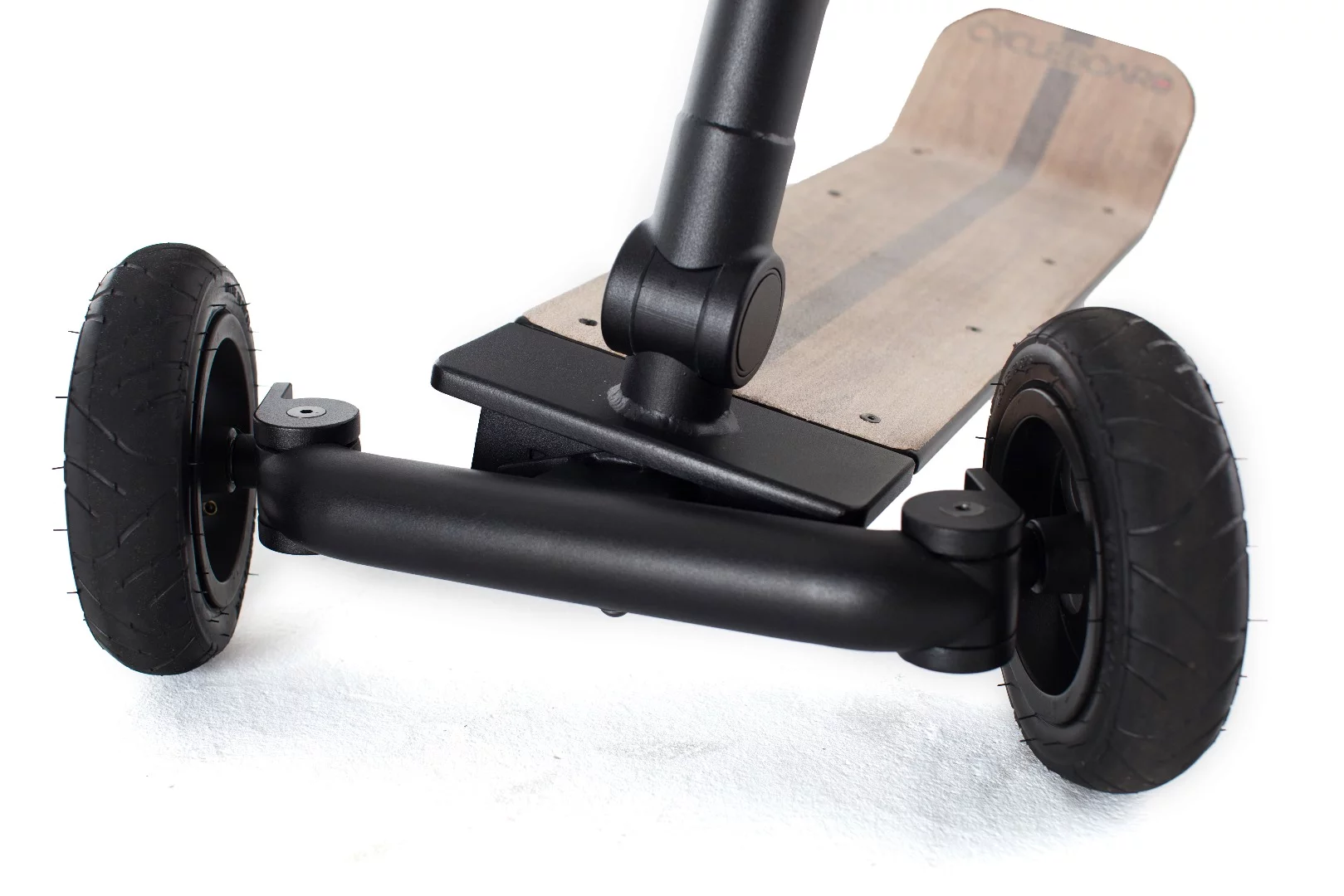 CycleBoard's lightweight, aircraft-grade aluminum frame supports a tilt-to-steer system