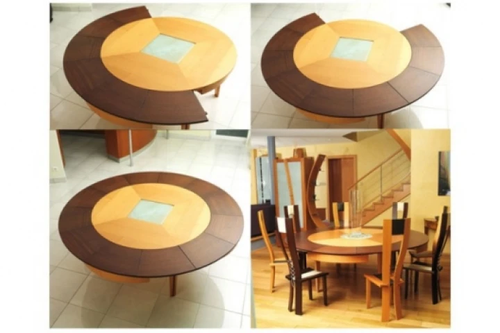 Expanding table by Philippe Braun
