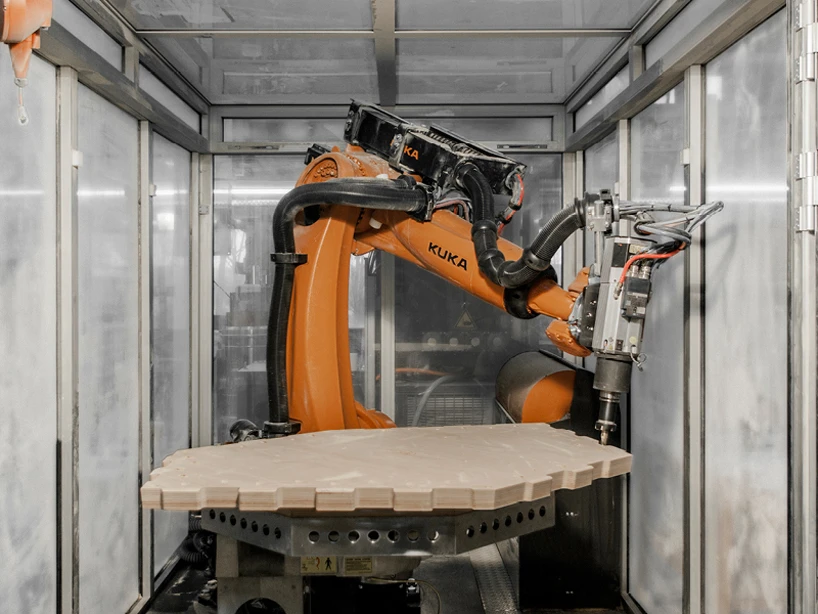 Robots were used to craft all of the interlocking plywood plates (Photo: ICD/ITKE/IIGS University of Stuttgart)