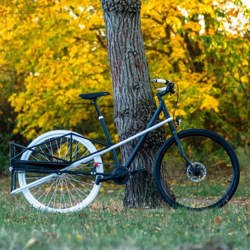 In regular-bike mode, the Convercycle measures 185 cm (72 inches) in length
