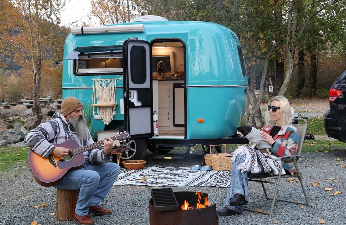 Deliciously retro micro-camping pod is an extra-cozy haulable escape