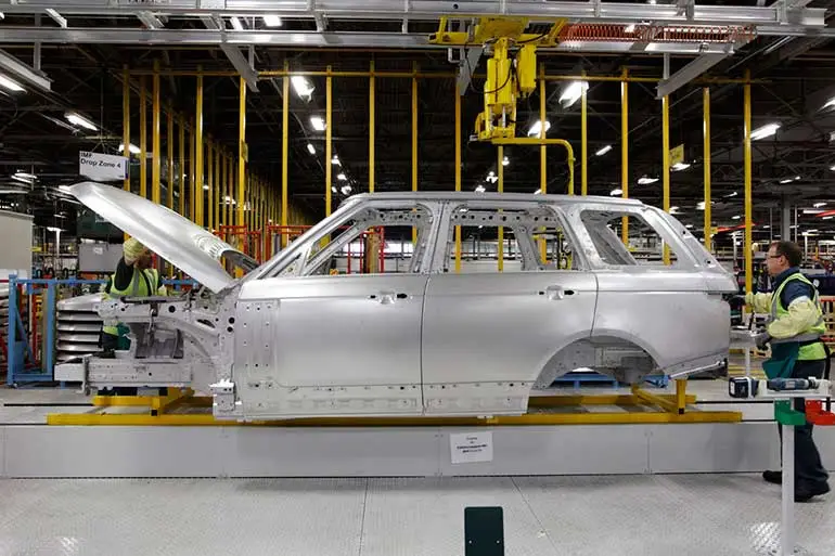 2013 Range Rover aluminium shell under construction