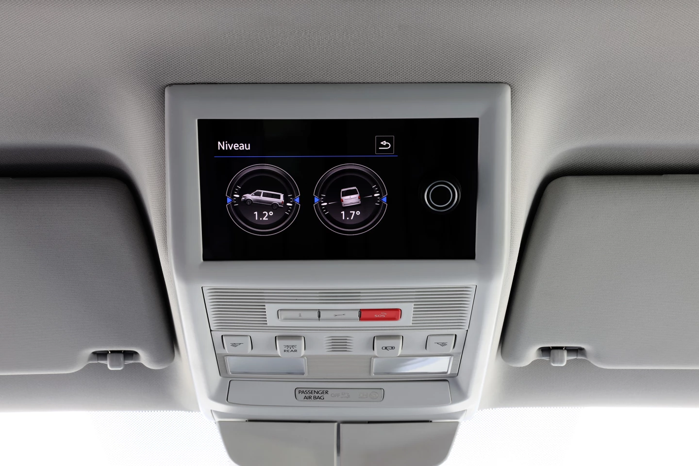 Another upgrade on the VW Beach 6.1: the color touchscreen camper command system