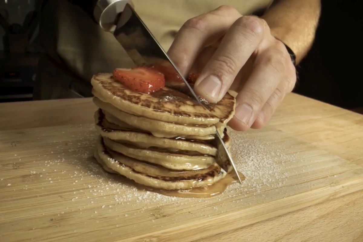 The 369Sonic's rapidly vibrating blade is claimed to cut through delicate or squishy foods without squashing them