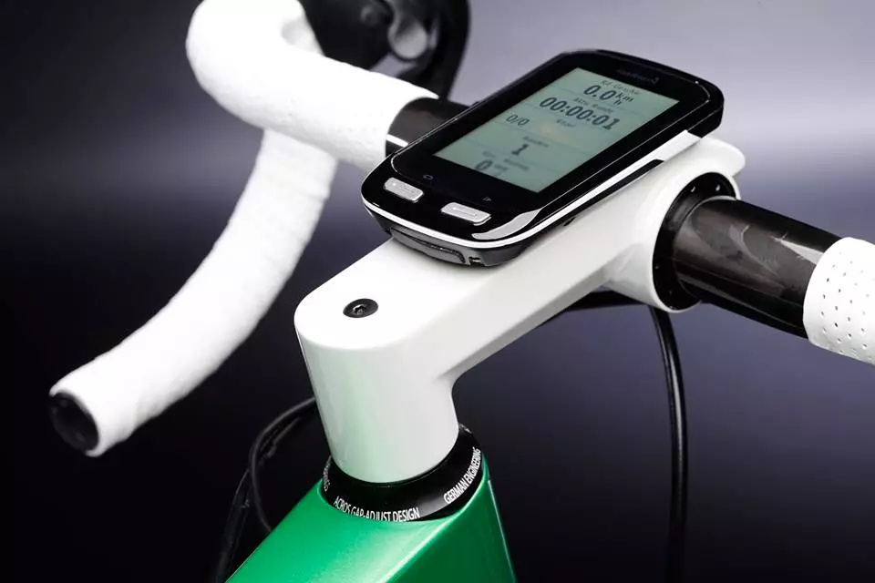 The carbon Duo Cali frames feature a unique stem and integrated seatpost