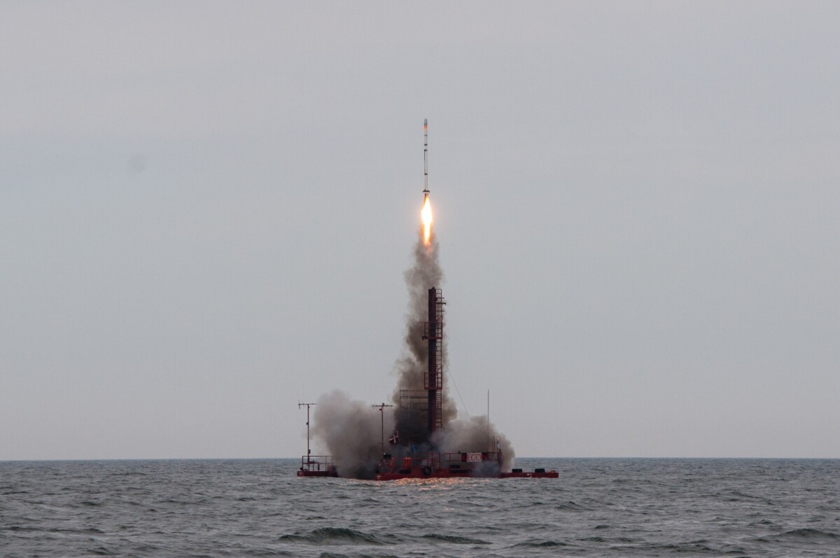 Sapphire rocket launching from the Sputnik launch platform in June 2013