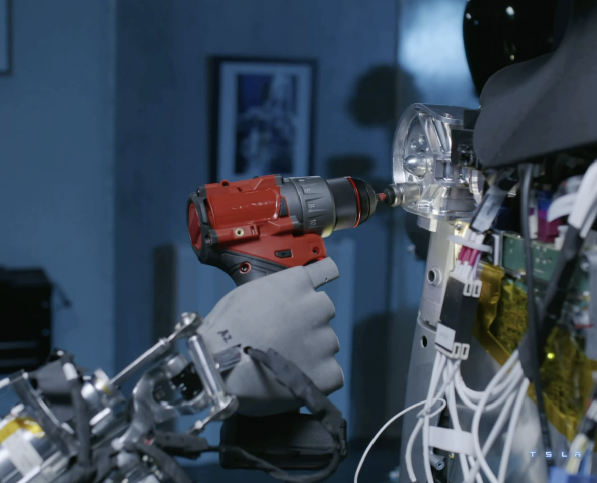 Humanoid hands give the Tesla Bot access to a broad range of tools