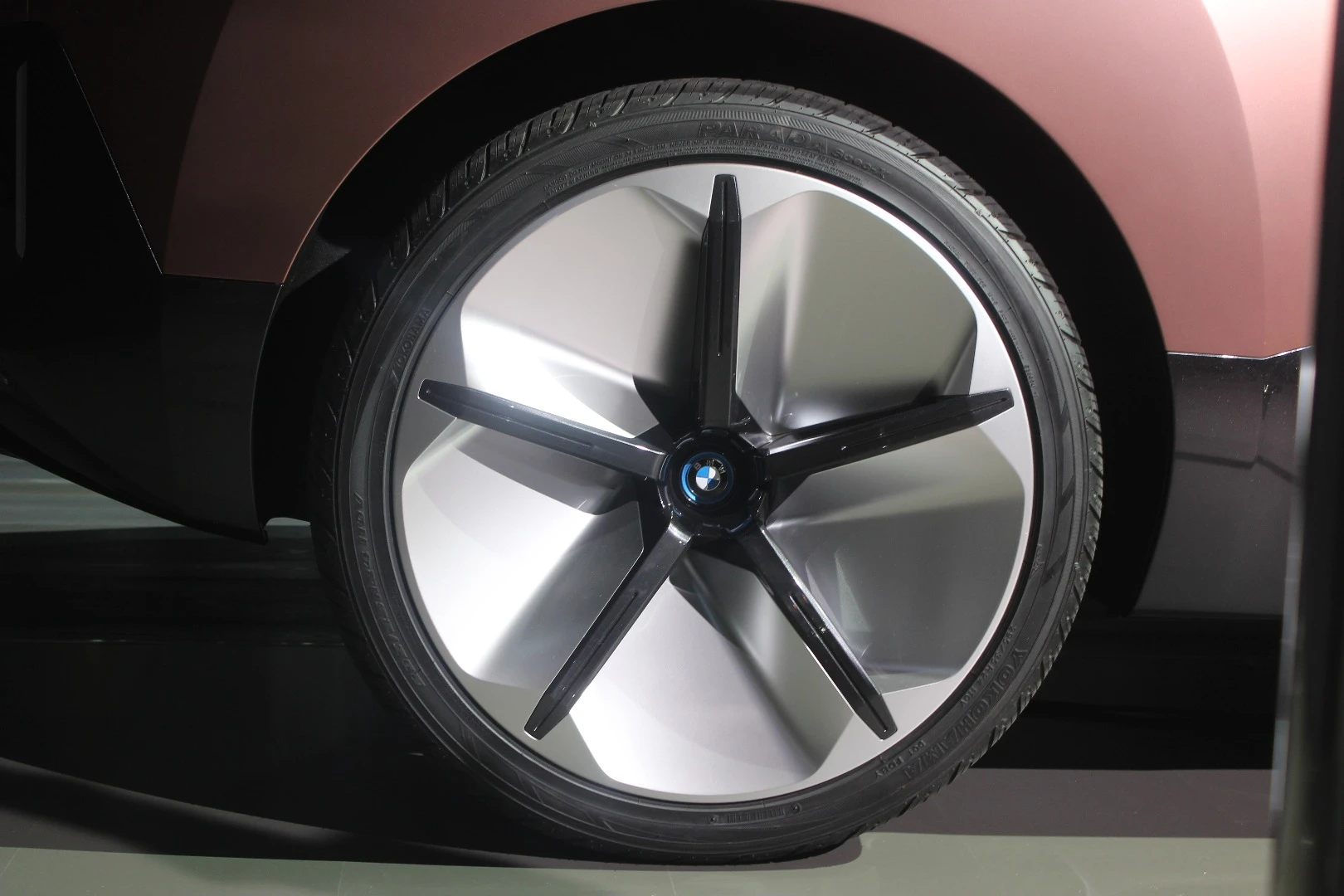 BMW Vision iNext at the 2018 LA Auto Show