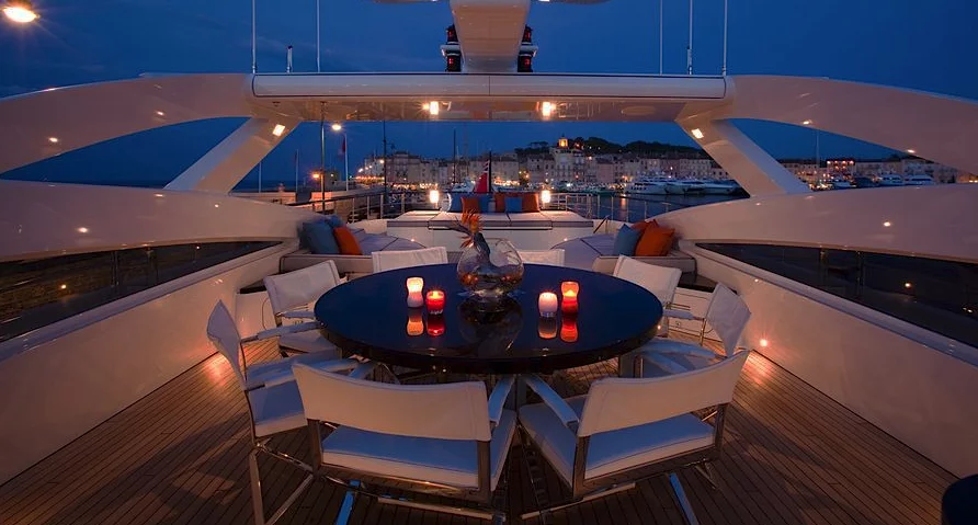 M/Y Aurelia topside dining area