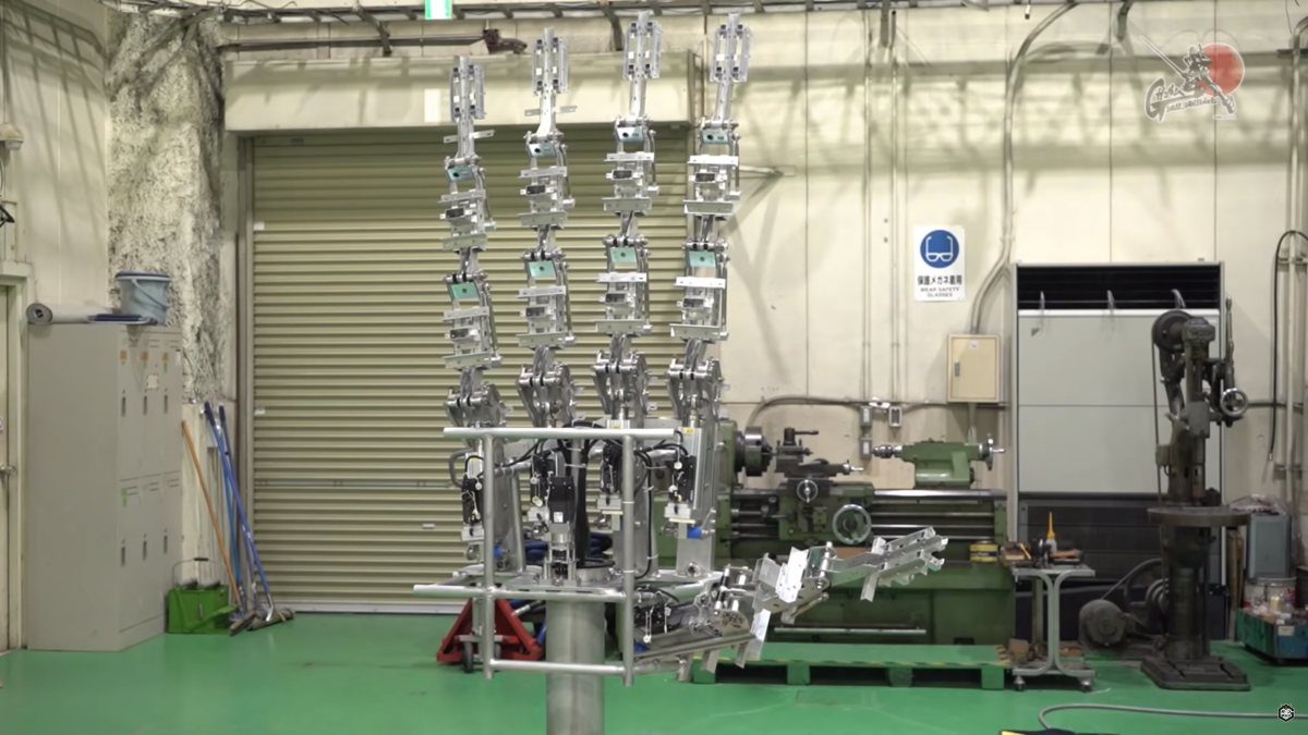 The robot's hands alone stand 2 m (6.5 ft) tall and weigh around 440 lb