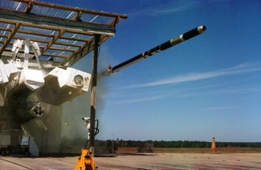 In ballistic test vehicle flights, DAGR proved its seeker function and performance.