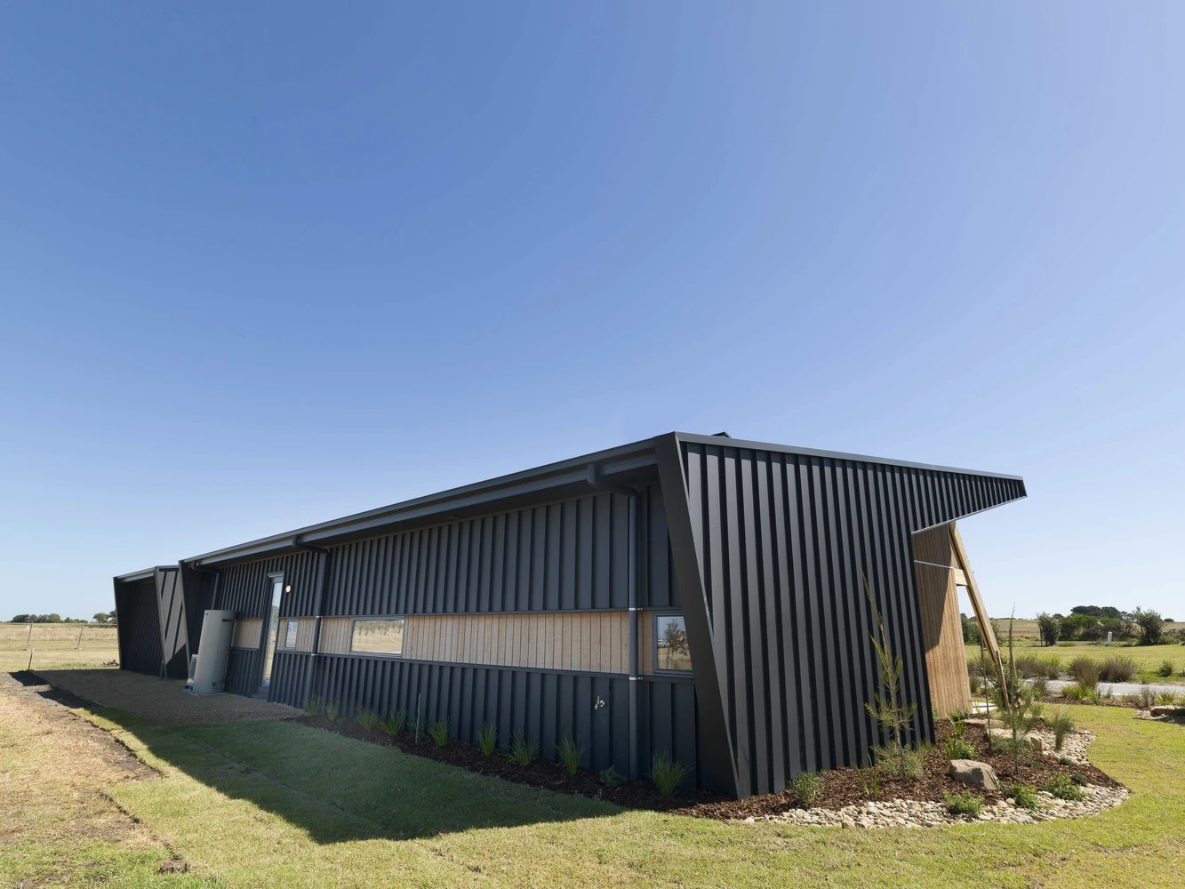 CORE 9 is located in the coastal town of Cape Patterson in Victoria, where residents can only build a home that meets its sustainable home design standard
