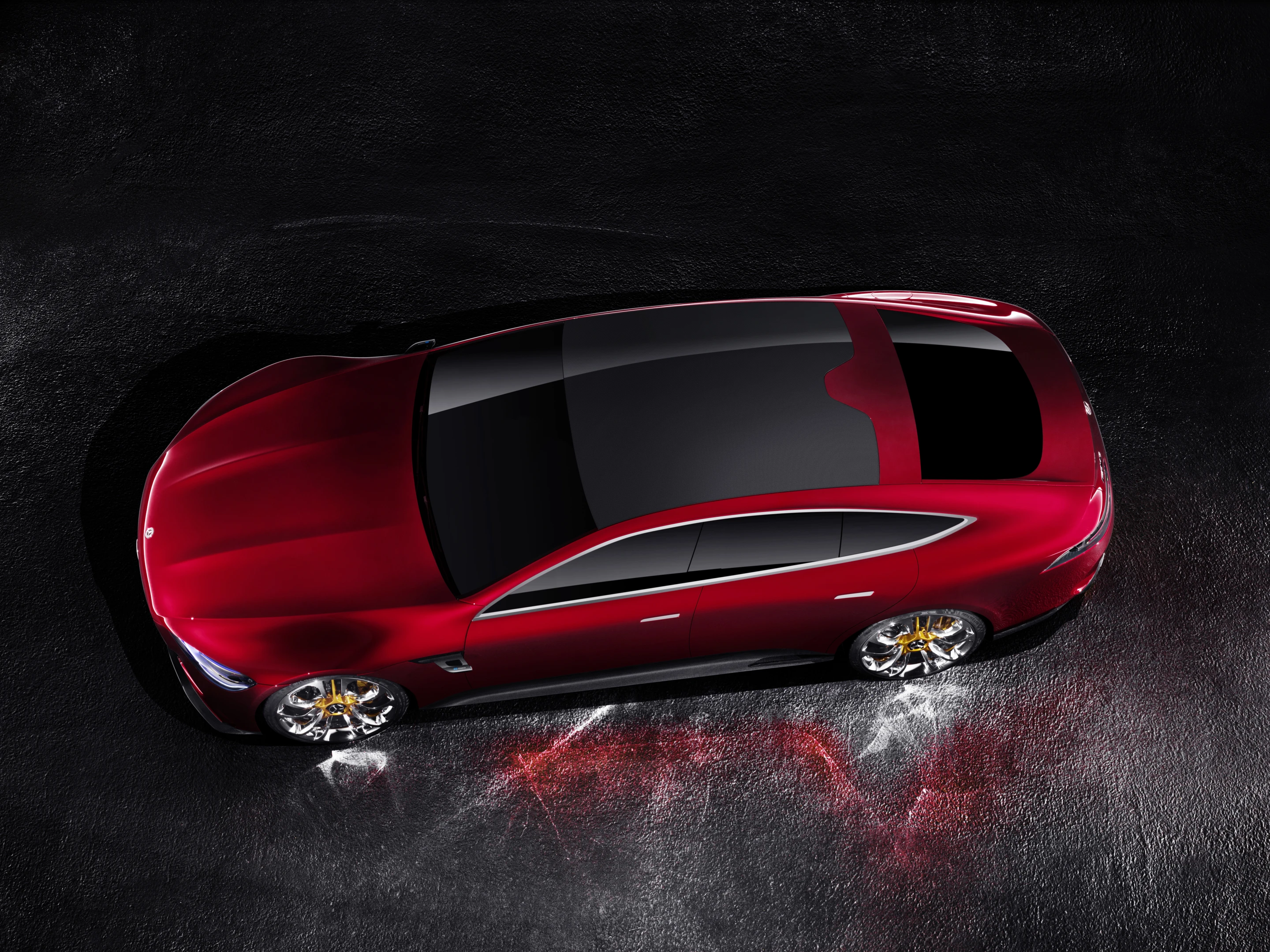 The GT Concept has a carbon fiber roof