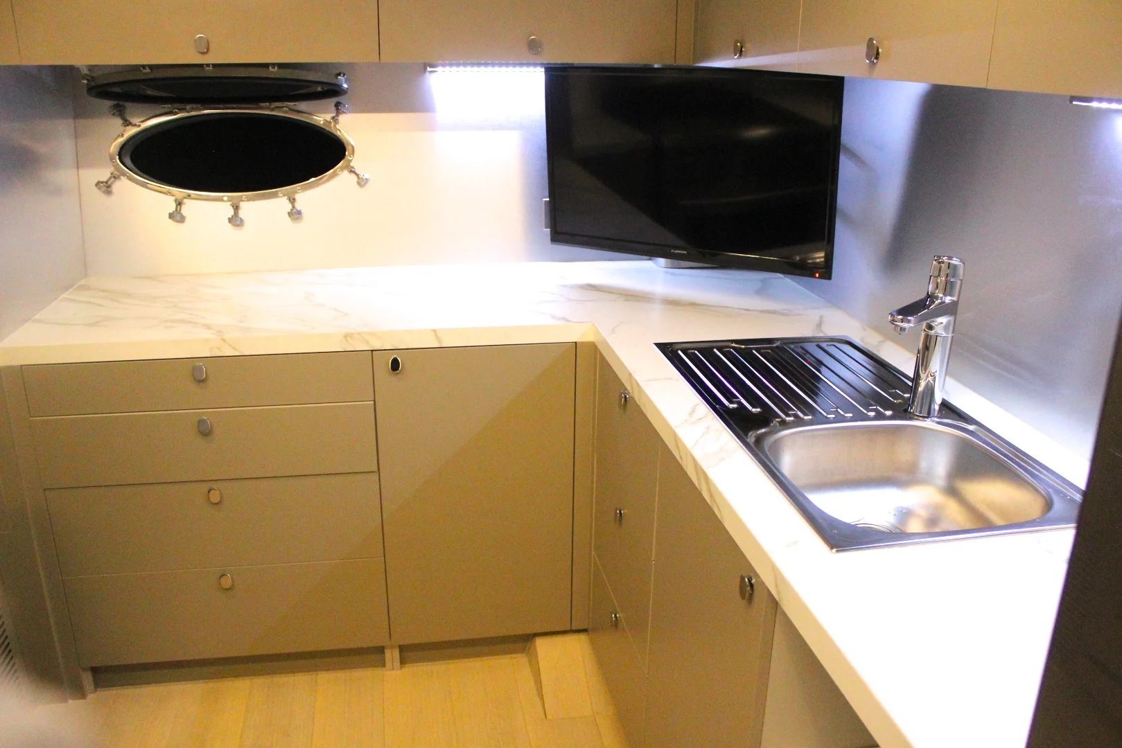 Furrion Adonis galley